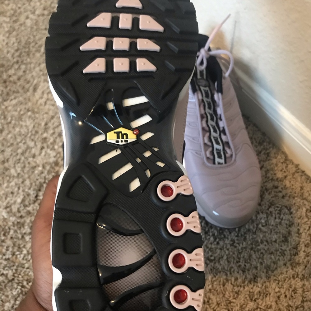 Airmax BRAND NEW!!!!! Never worn Size 13 - Picture 2 of 2